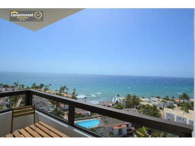 Se alquila apartamento con vistas y recién renovado en Playa del Águila.