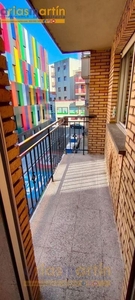 Alquiler de piso en calle Asturias de 4 habitaciones con terraza y muebles