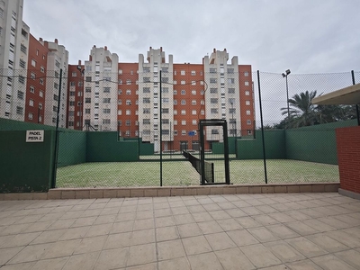 Alquiler de piso en El Puntal de 2 habitaciones con terraza y piscina