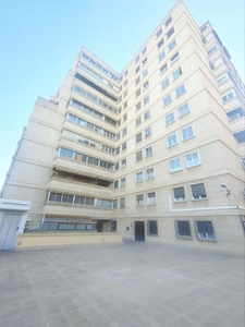 Alquiler de piso en Plan Sur-Amistad de 4 habitaciones con terraza y balcón