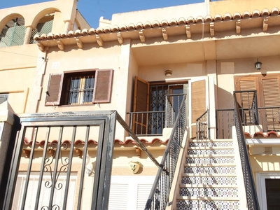 Bungalow en venta en La Siesta, Torrevieja, Alicante