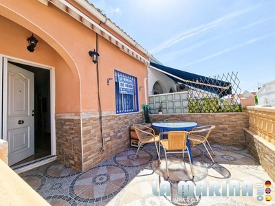 Casa adosada en venta en San Fulgencio