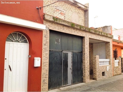Casa con Garaje y Patio en San Rafael, Alcalá de Guadaíra - Sevilla