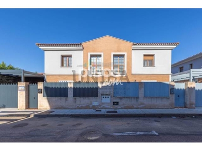 Casa pareada en venta en Urb. Ctra. de Sevilla