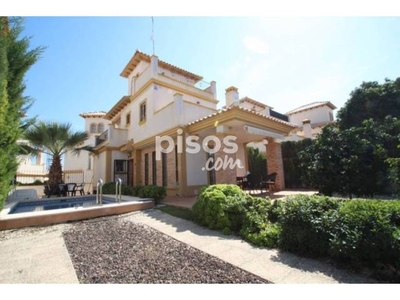 Chalet en alquiler en Lomas de Cabo Roig