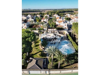 Chalet en venta en Altos de Campoamor