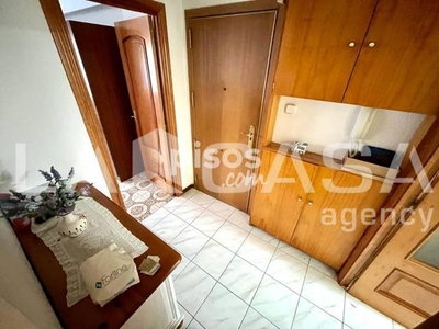 Piso en venta en Carrer del Maresme, cerca de Carrer de Menorca