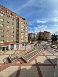 Piso en venta en paseo De Florencia de 2 habitaciones con garaje y muebles