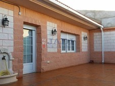 Venta Casa unifamiliar Valdepeñas. Con balcón 270 m²