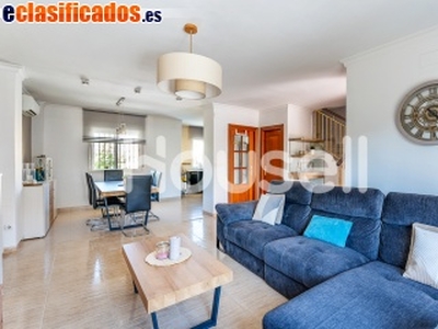 Chalet adosado en venta..