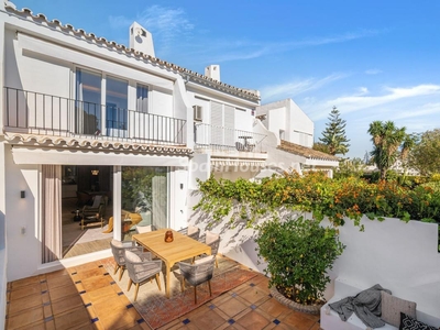 Casa en venta en Los Naranjos, Marbella