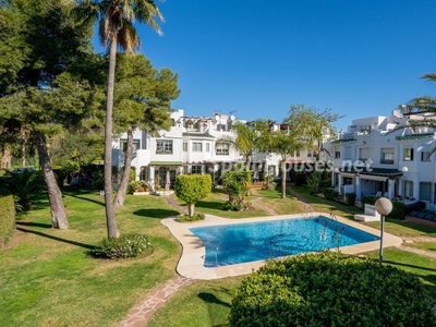 Casa en venta en Los Naranjos, Marbella