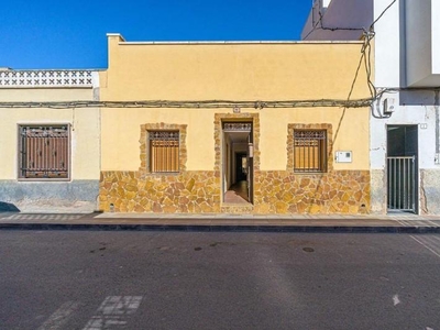 Casa en venta en San Crispín - Huerta Nueva - Estación, Elda