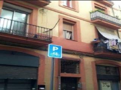 Piso de dos habitaciones Calle San Beltran, El Raval, Barcelona