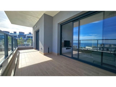 Vive el Paraíso: Moderno Apartamento con Vistas al Mar en Gran Alacant