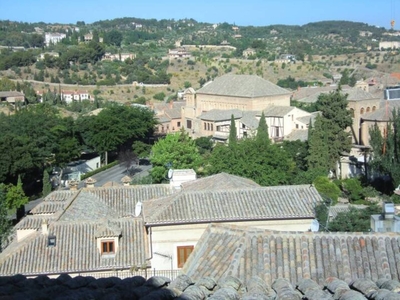 Alquiler de ático con terraza en Casco Histórico (Toledo)