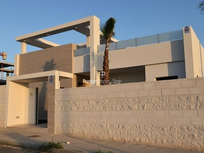 Benijofar villa en venta