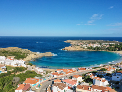 Espectaculares apartamentos nuevos con vista mar en Arenal d’en Castell, Menorca