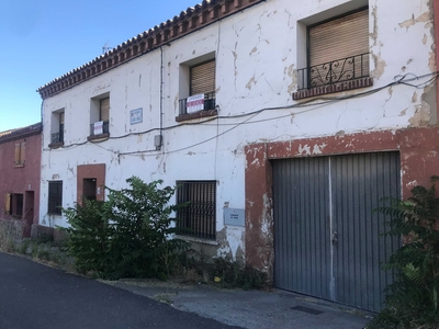 Venta de casa en Santa Isabel (Zaragoza)