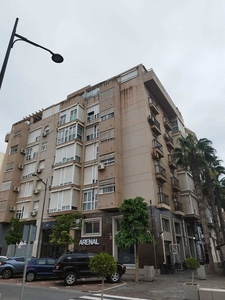 Alquiler de piso en calle Marqués de Montemar de 3 habitaciones con piscina y garaje