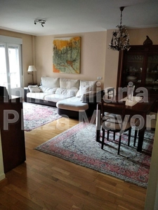Alquiler de piso en Canalejas - Gran Vía de 3 habitaciones con terraza y muebles