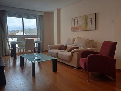 Alquiler de piso en Centro - Ourense de 3 habitaciones con terraza y garaje
