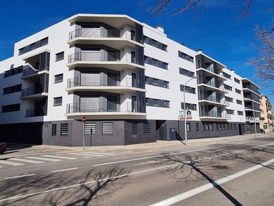 Alquiler de piso en Eixample Sud – Migdia de 3 habitaciones con terraza y piscina