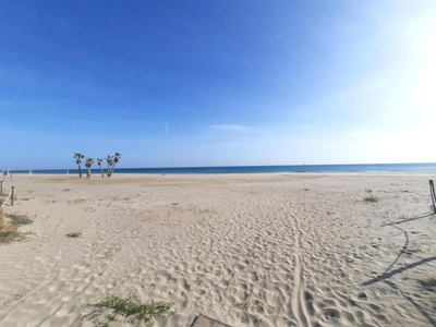 Apartamento en primera línea de la galardonada playa de Canet d´en Berenguer.