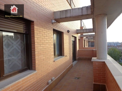Ático en alquiler en La Paloma - Asfain de 2 habitaciones con terraza y garaje