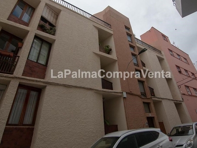 Ático en venta en calle Nogales de 3 habitaciones con terraza y garaje