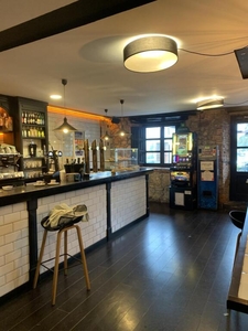 Cafetería con ubicación privilegiada en Santander