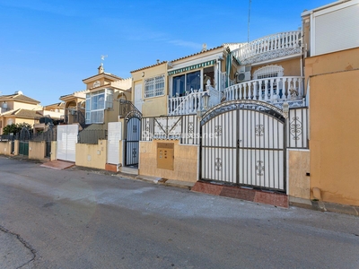 Casa adosada en venta en Los Balcones - Los Altos del Edén, Torrevieja