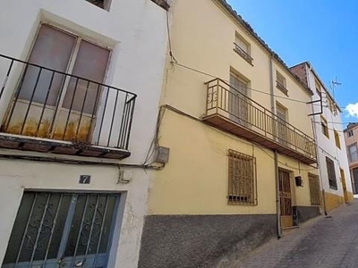 Casa adosada en venta en Villanueva del Arzobispo