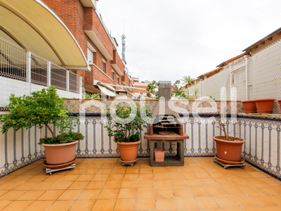 Casa en venta de 320 m² Calle de Prat de la Riba, 08840 Viladecans (Barcelona)