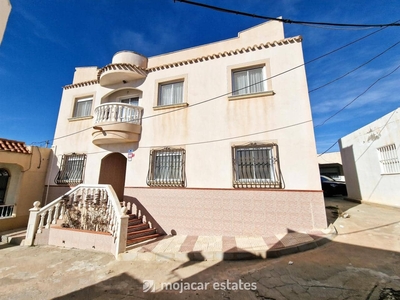 Casa en venta en Carboneras, Almería