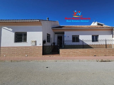 Casa en venta en Chirivel, Almería