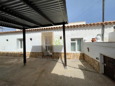 Casa en venta en El Margen, Oria, Almería