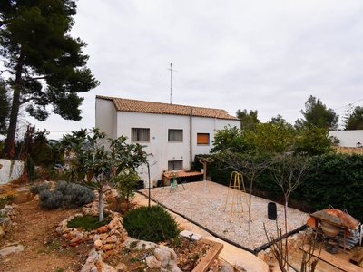 Chalet en venta en Chiva, Valencia