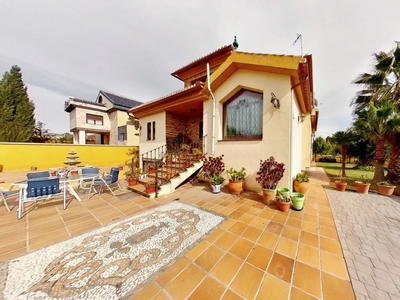 Chalet en venta en Las Gabias, Granada