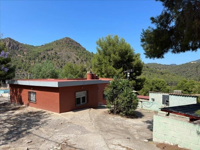 Chalet en venta en Serra, Valencia