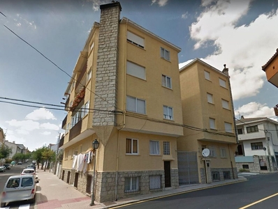 Piso en alquiler en calle Paco Segovia de 3 habitaciones con muebles y balcón