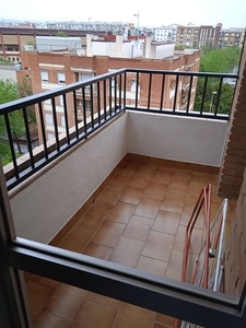 Piso en alquiler en Ciudad Jardín - Zoco de 3 habitaciones con terraza y muebles
