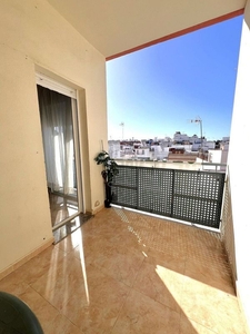 Piso en venta en Isla Cristina ciudad de 2 habitaciones con terraza y garaje