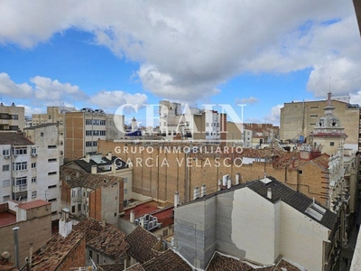 Venta de piso en Carretas - Huerta de Marzo - La Pajarita de 4 habitaciones con garaje y balcón