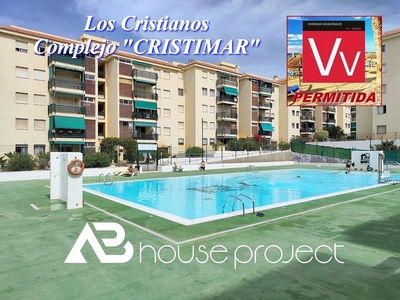 Venta de piso en Los Cristianos - Playa de las Américas de 3 habitaciones con terraza y piscina