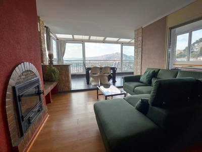 Venta de piso en Port Esportiu - Puig Rom - Canyelles de 3 habitaciones con terraza y jardín