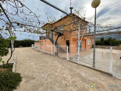 Villa en venta en Corbera