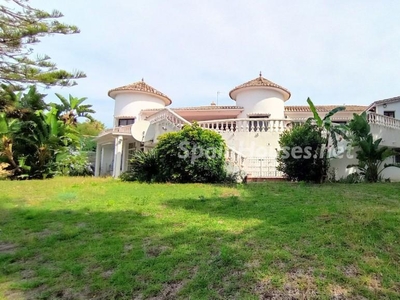 Villa independiente en venta en Calaburra - Chaparral, Mijas