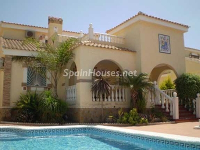 Villa independiente en venta en Gran Alacant, Santa Pola