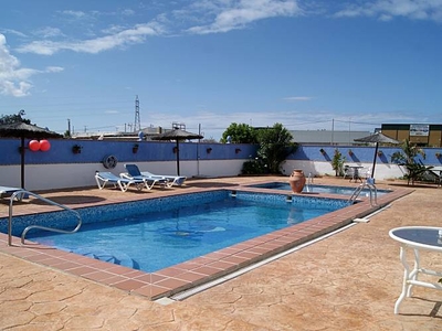 Casa coqueta con jardín y piscina en Conil